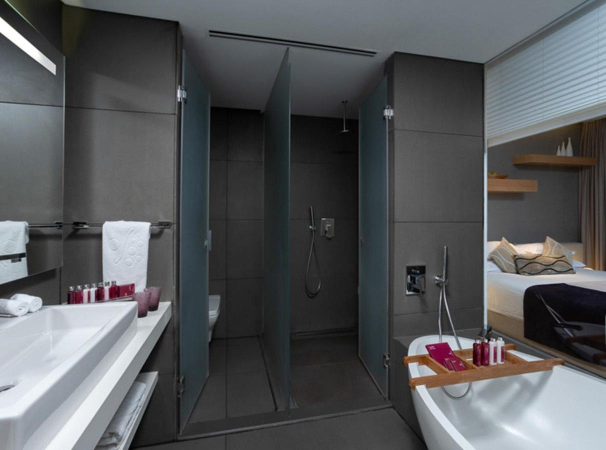 Cramim By Isrotel Exclusive Kiryat Anavim Exterior foto A walk-in shower