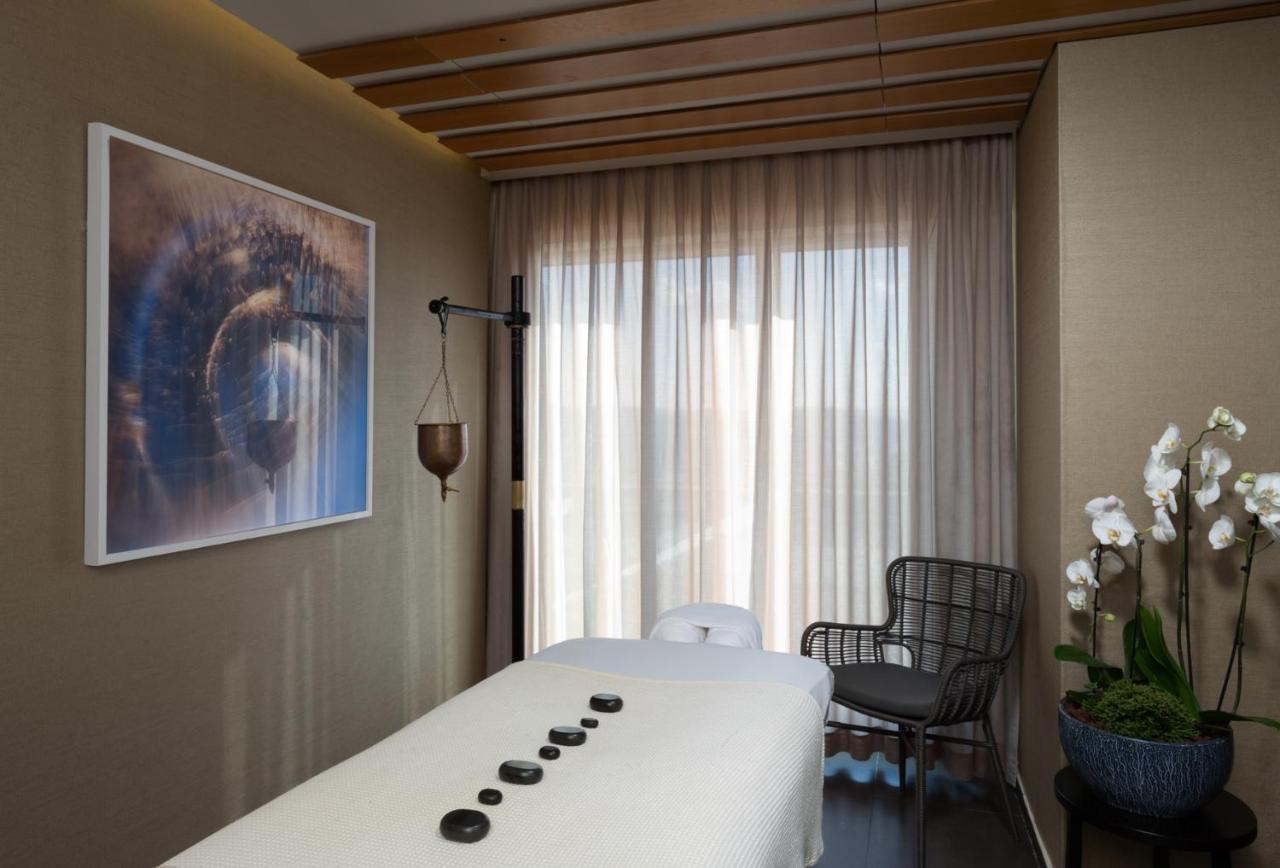 Cramim By Isrotel Exclusive Kiryat Anavim Exterior foto A treatment room at the Four Seasons Hotel, Madrid